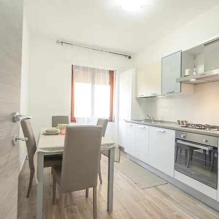 Lungomare 2 Minuti A Piedi Dalla Rosaria House Apartment