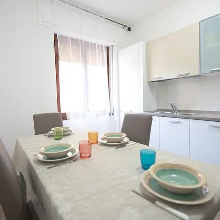 Apartment Lungomare 2 Minuti A Piedi Dalla Rosaria House