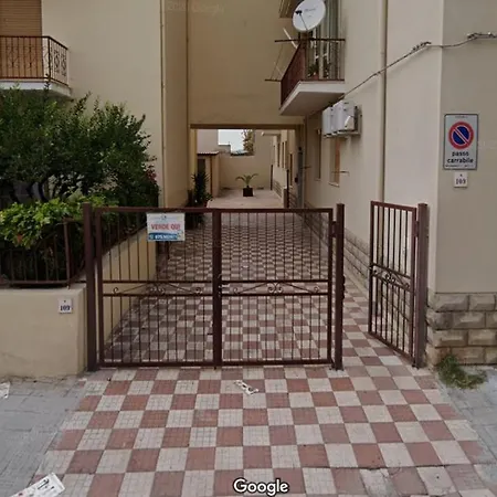 Apartment Lungomare 2 Minuti A Piedi Dalla Rosaria House